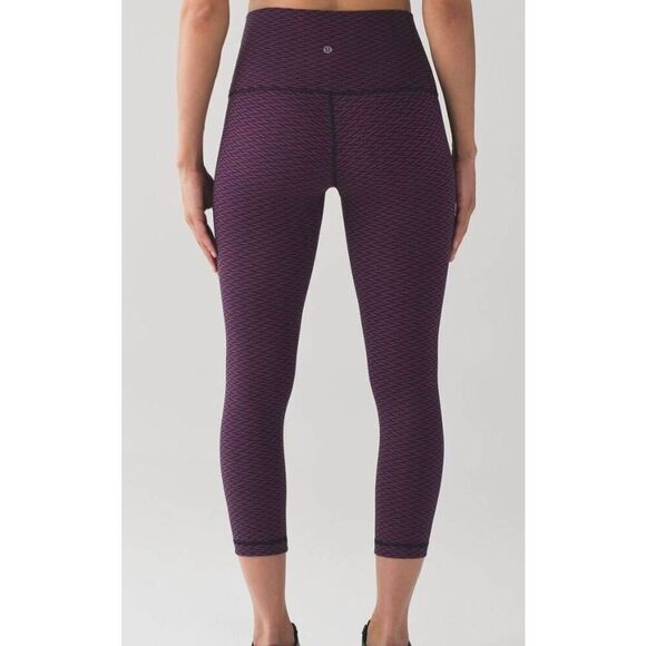 LULULEMON ATHLETICA Wunder Under Crop (Hi-Rise) (Luxtreme) Size 4 - Picture 1 of 5